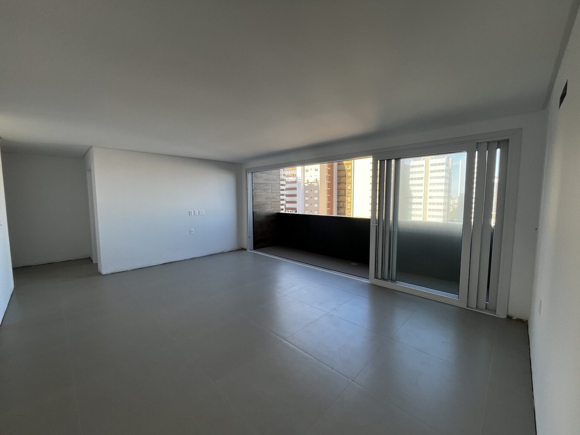 Apartamento com 2 suítes no Punta del Sole