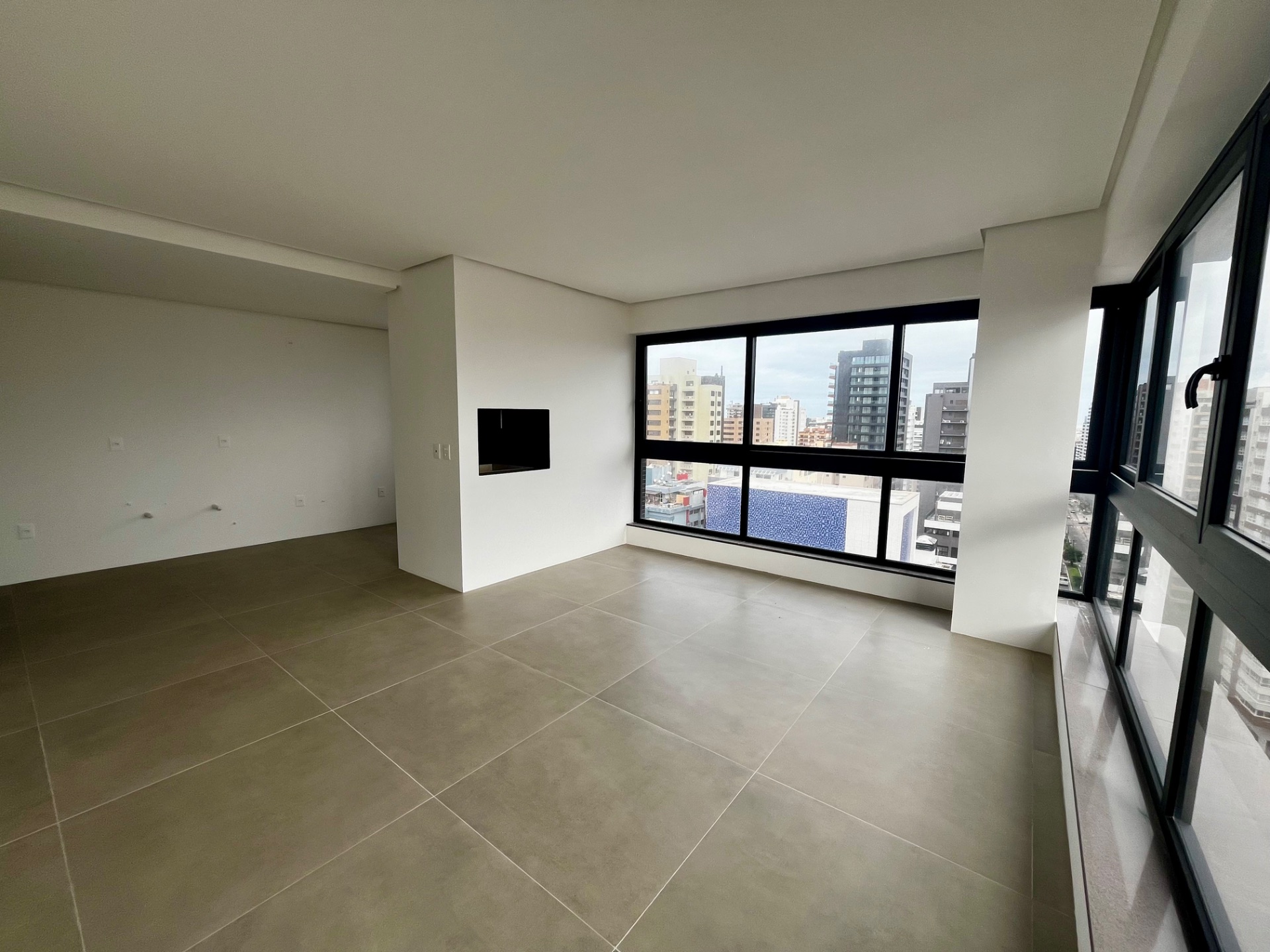 2-bedroom apartment with 2 suites and 2 parking spaces at Punta del Sole in Praia Grande, Torres/RS