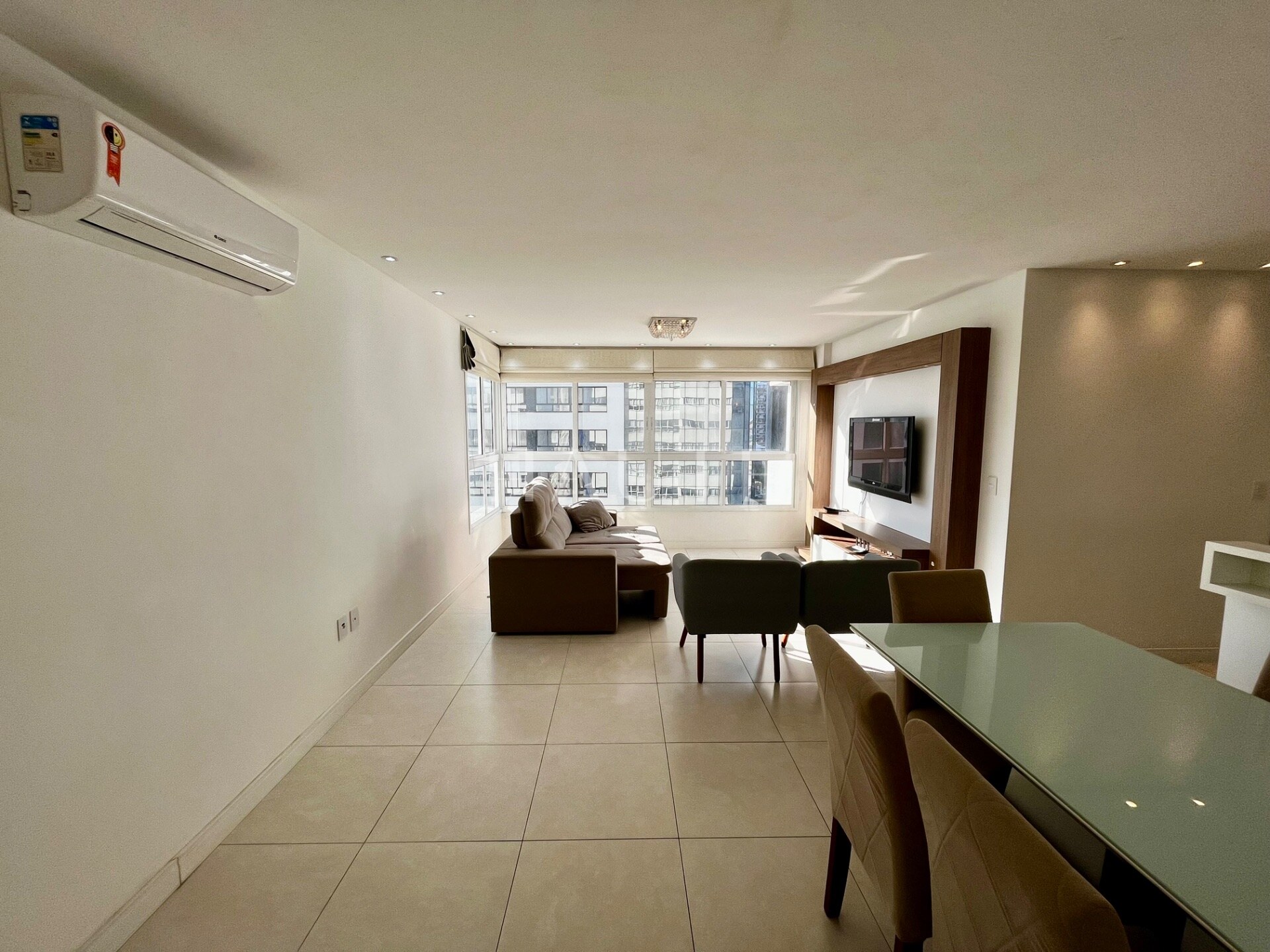 Apartamento 3 dormitórios (1 suíte) – 1 vaga no Paris
