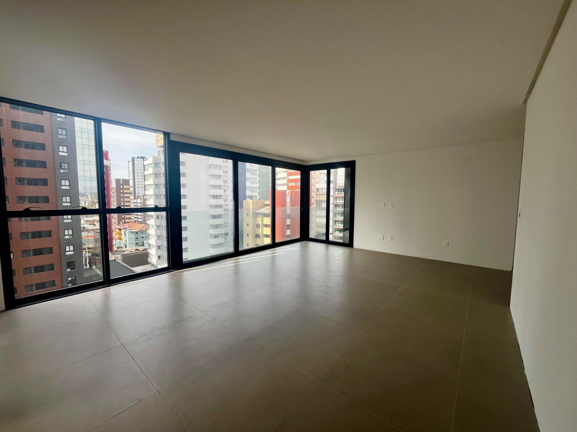 Apartamento 3 suítes com lazer completo e 2 vagas no Urban em Praia Grande, Torres/RS