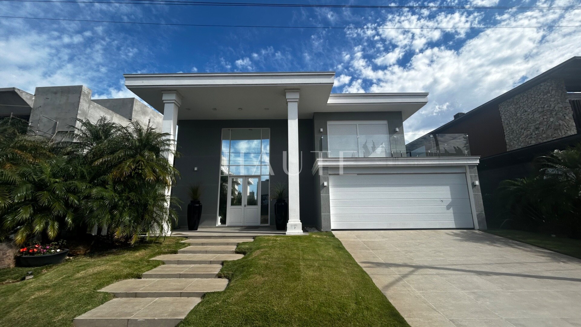Apartamento de 3 suítes e 347 m² no Ocean Side