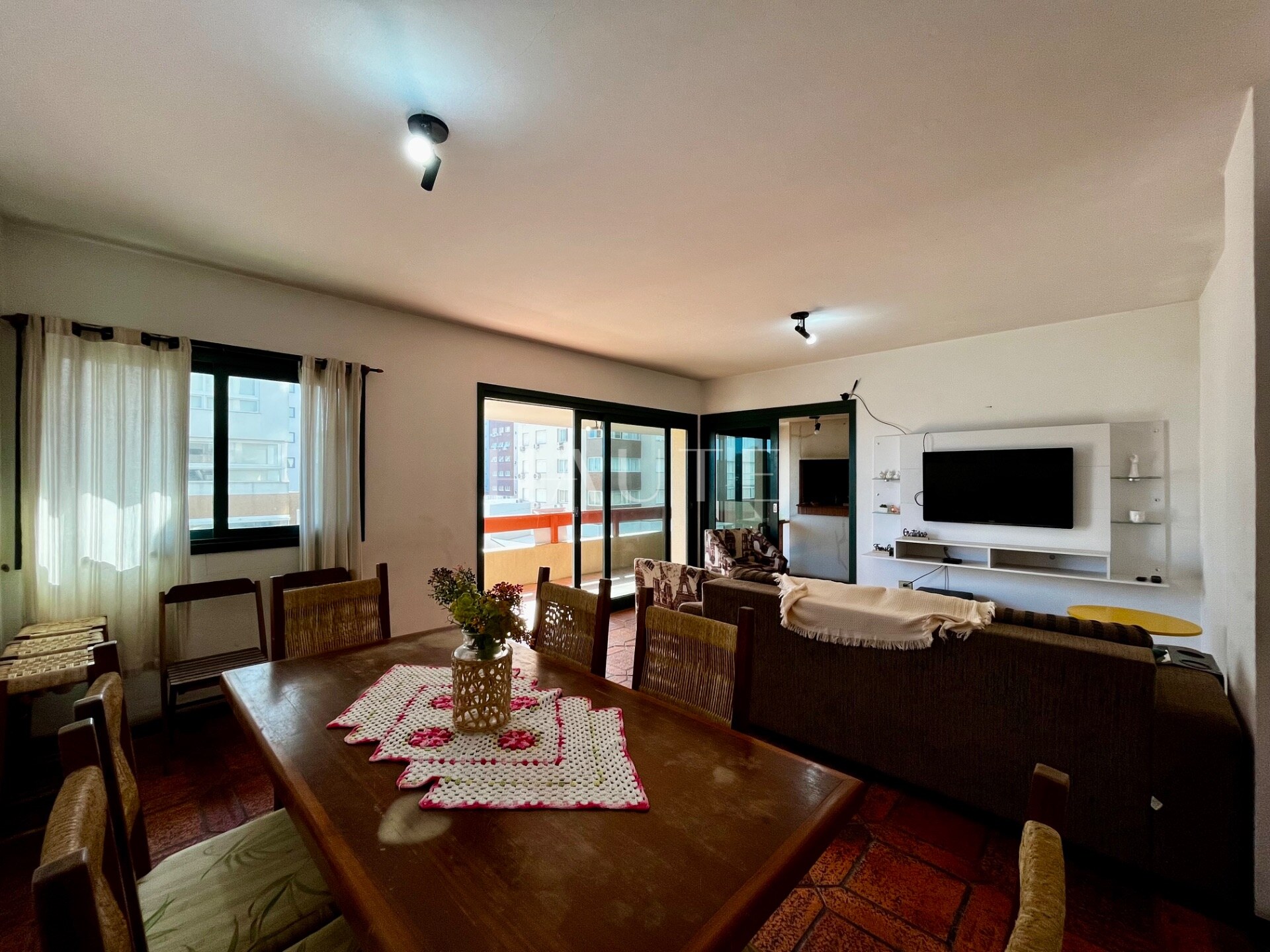 Apartamento de 3 dormitórios na Praia Grande